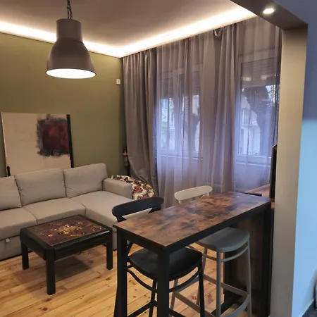 Apartment New In The Center Next To Ndk