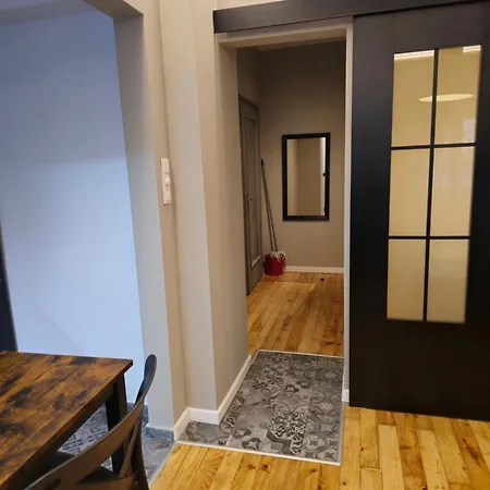 Apartment New In The Center Next To Ndk *